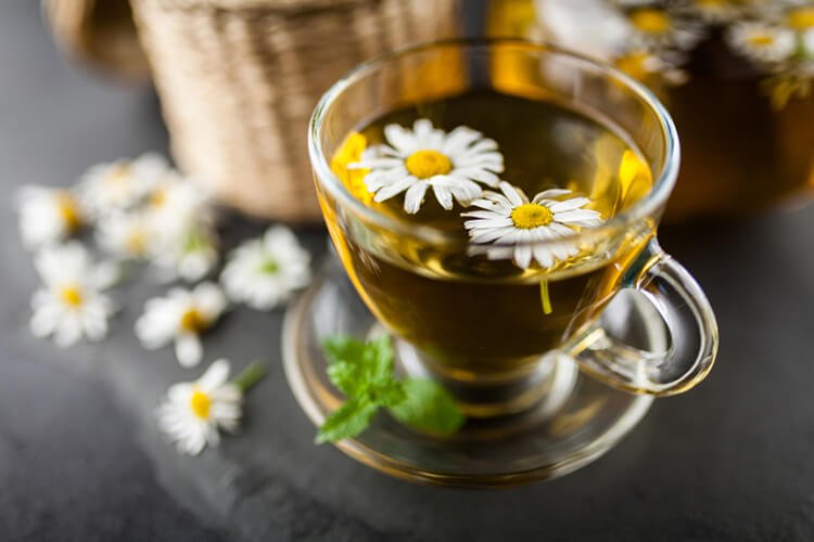 Giảm stress bằng trà hoa cúc