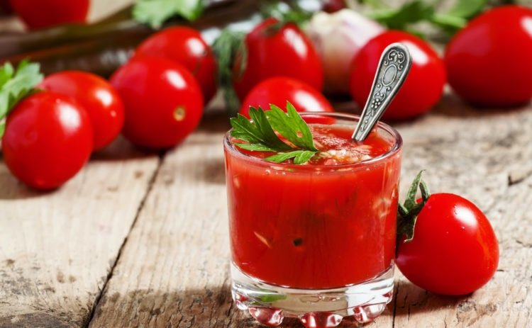 Nước ép cà chua dùng mỗi ngày có được không?